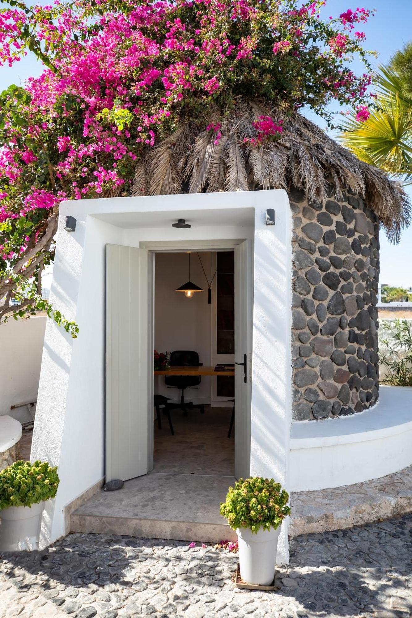 Louis Studios Santorini Камари Экстерьер фото